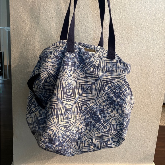Volcom Navy Geometric Tote Bag - Picture 1 of 3